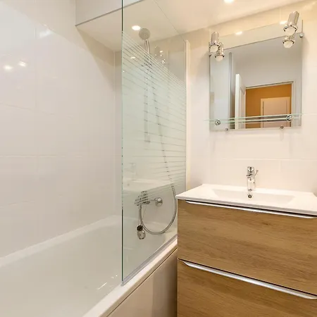 3 Pieces 6 Pers, Balcon Sud, Aux Pieds, Centre Accesible En Telepherique - Fr-1-314-131 Apartment *